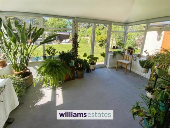 rear sun lounge