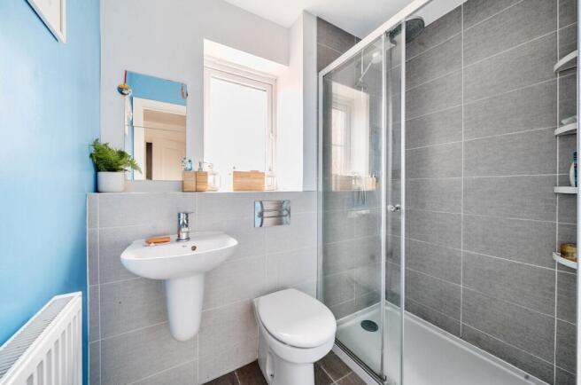 4 bed Detached to rent Image 12