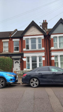 Four bedroom house in heart of Westcliff on Sea