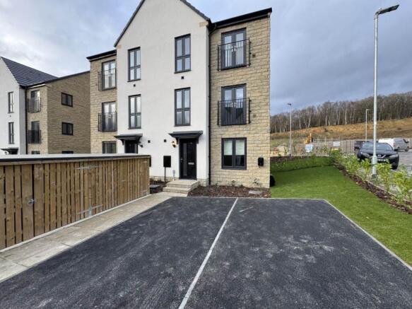 2 bed House to rent Image 6