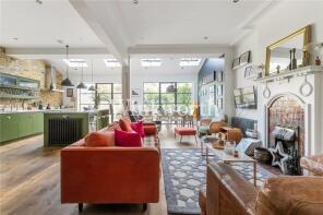 102, Fox Lane, London N13 4AX