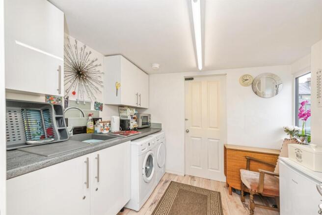 3 bed Detached Bungalow for sale Image 10
