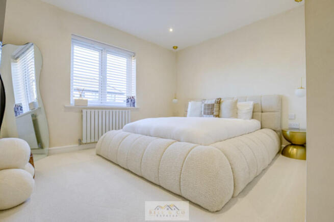 2 bed Apartment for sale Image 12