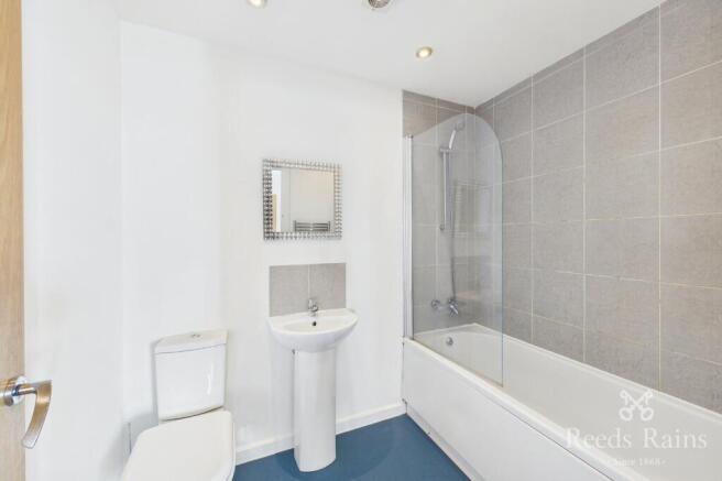 2 bed Apartment to rent Image 7