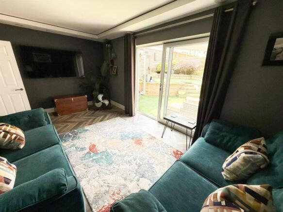 2 bed Semi-Detached for sale Image 4
