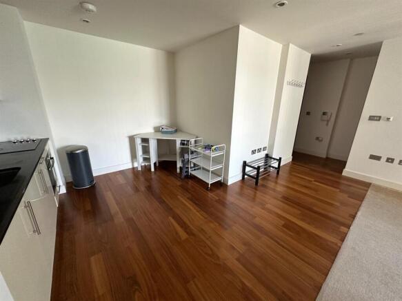KITCHEN 1.jpg