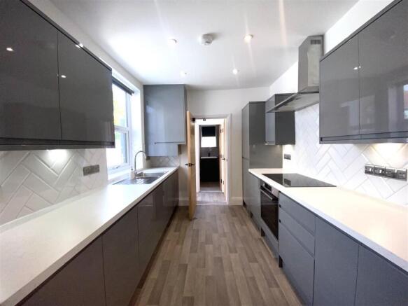 KITCHEN.jpeg