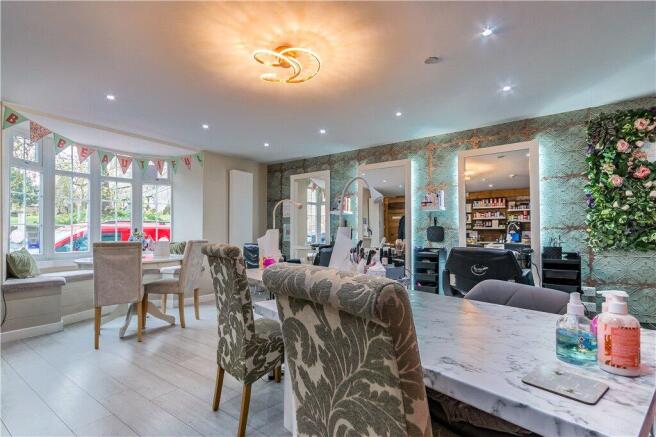 7 bed Link Detached House for sale Image 5
