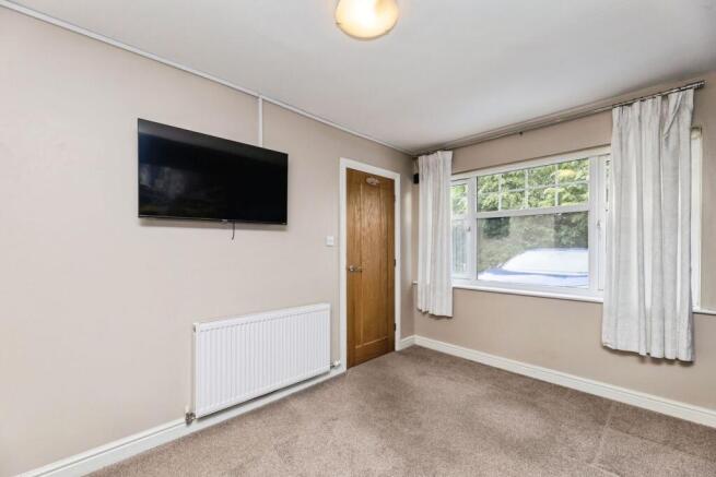4 bed Detached for sale Image 12