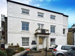 Flat 4, The Liberal Club, Union Square, St. Columb TR9 6AP