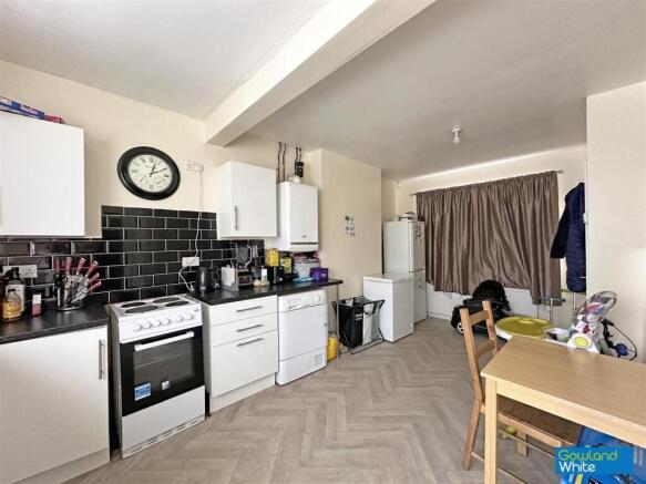 3 bed End of Terrace for sale Image 4