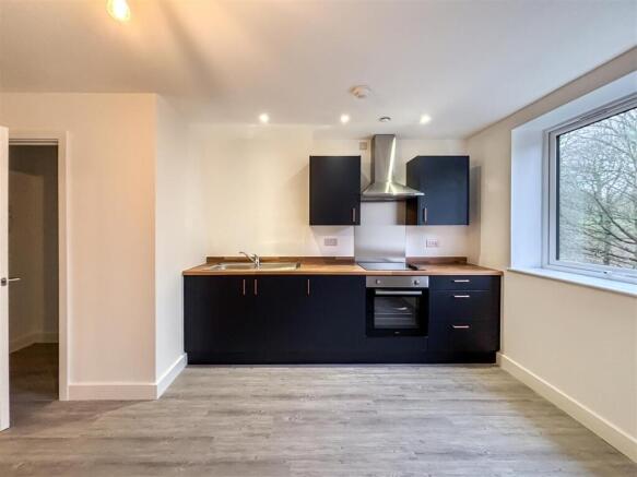 1 bed Apartment to rent Image 9