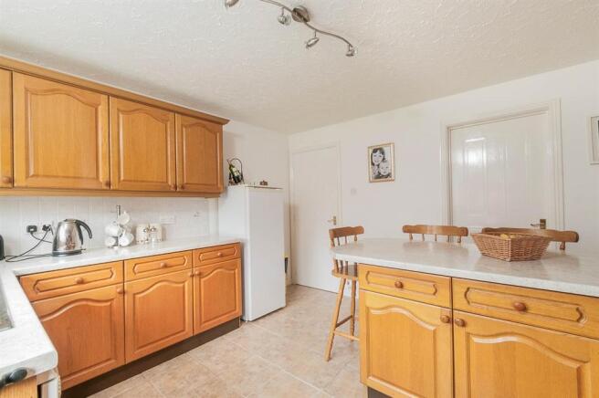 Kitchen / Breakfast Room