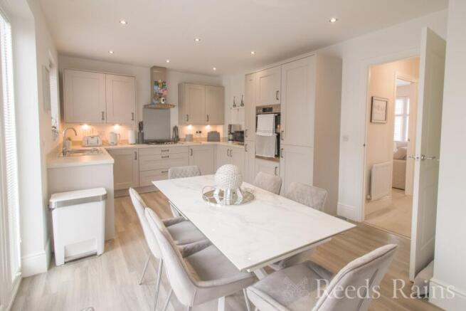 Kitchen/Dining