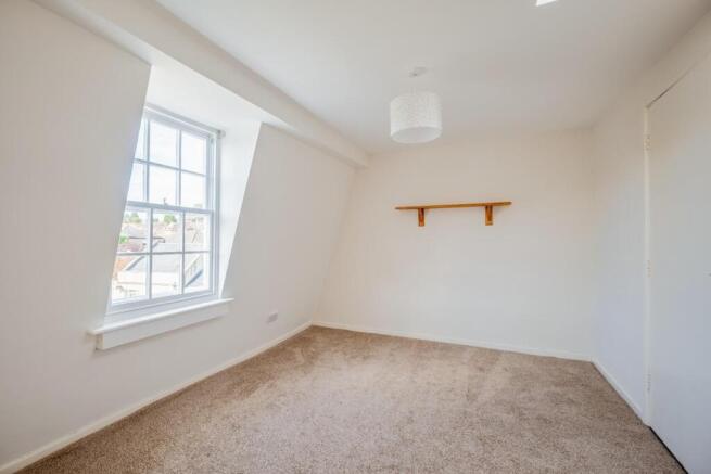 Top Floor Flat 13 Lambridge Place BA1 6RU-8.jpg