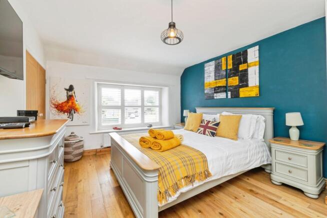 3 bed Semi-Detached for sale Image 10