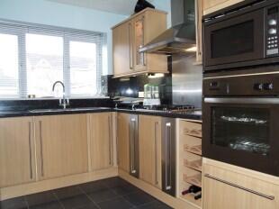 14'7 Kitchen