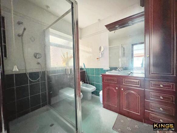 3 bed Semi-Detached for sale Image 8