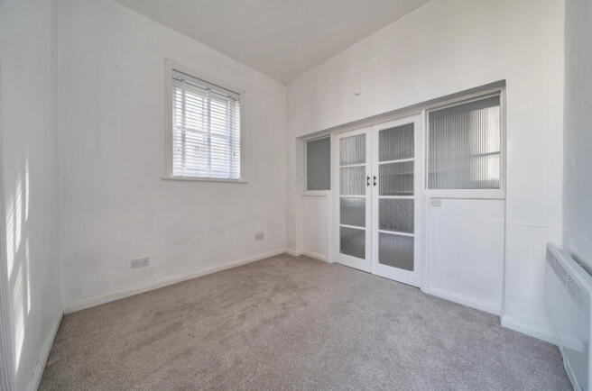 1433667-9-69bd750...