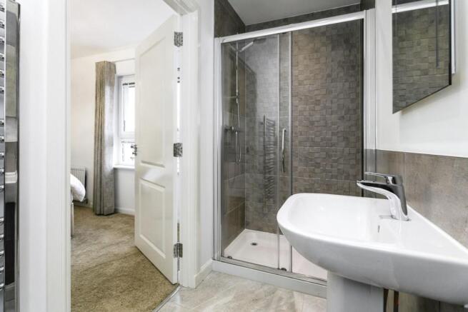 Master En-suite