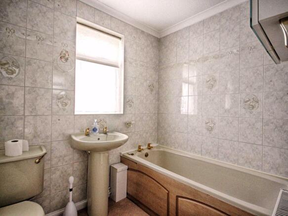 BATH /SHOWER ROOM