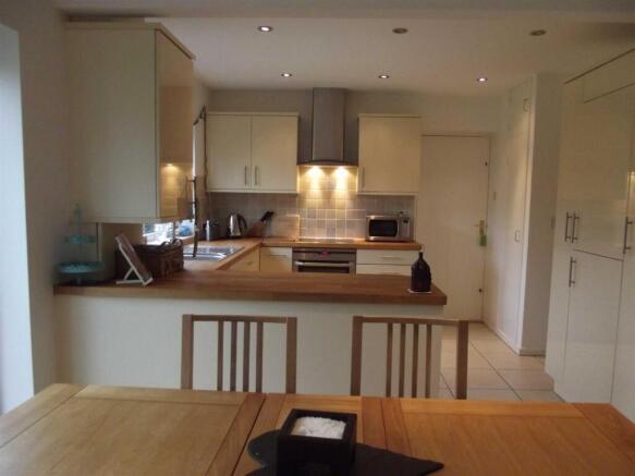 kitchen2.jpg