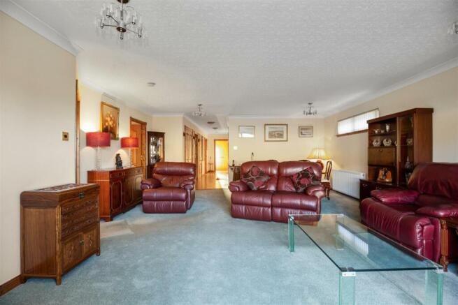 26 Greenacres Kingseat6.jpg