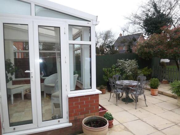 Conservatory  / Patio area
