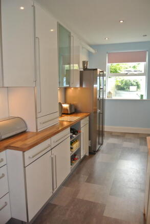 Kitchen Image 2