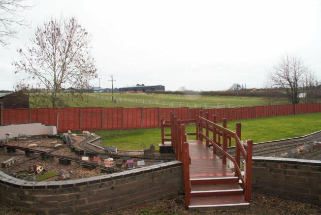 Photo 25
