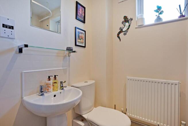 3 bed Terraced for sale Image 12