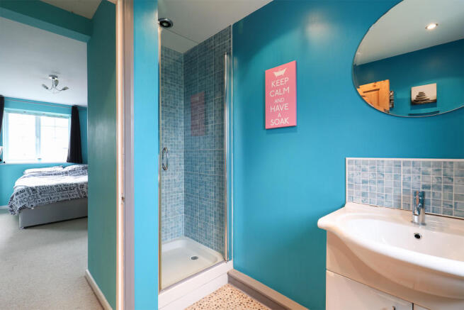 En Suite - Bedroo...