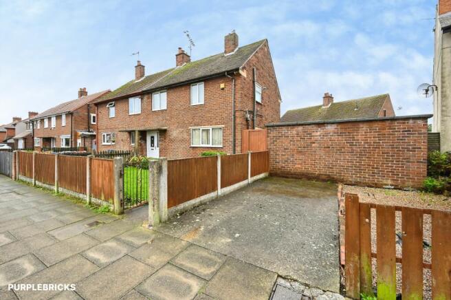 3-bed semi-detached on Garden Lane, Sutton-in-Ashfield, NG17, £175,000