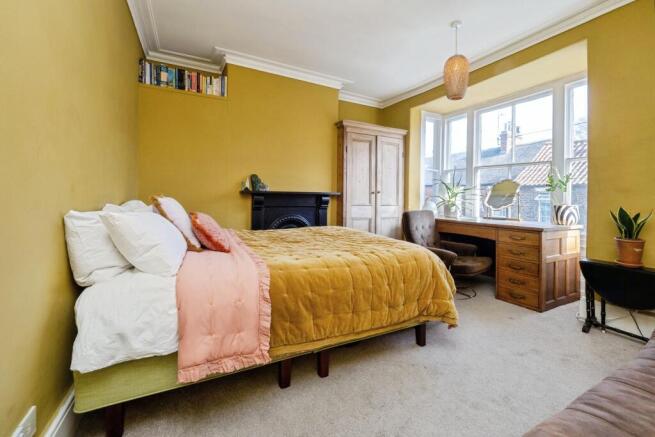 3 bed Town House for sale Image 11