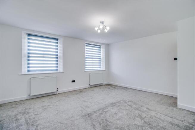 3 bed Link Detached House for sale Image 8