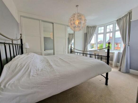 Bedroom 1.jpg