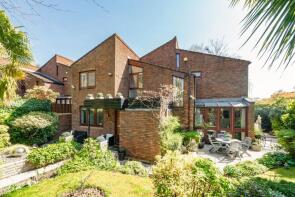 31, Merton Lane, London N6 6NB