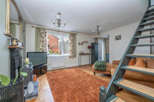 Devonish Close, Alcester photo 4