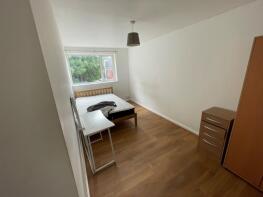 14, Rosebank Gardens, Woodhouse, Leeds LS3 1EZ