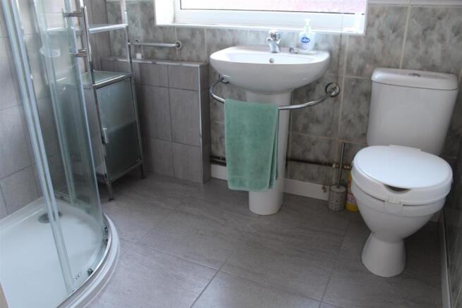 Shower room.JPG