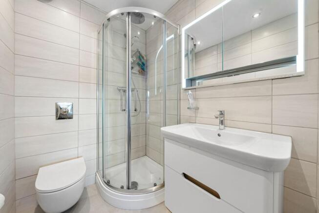 3 bed Flat for sale Image 10