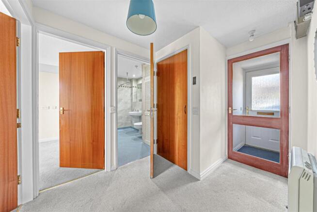 2 bed Apartment for sale Image 8