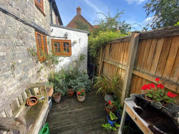 garden 2.jpg