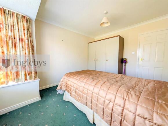 2 bed Semi-Detached Bungalow for sale Image 9