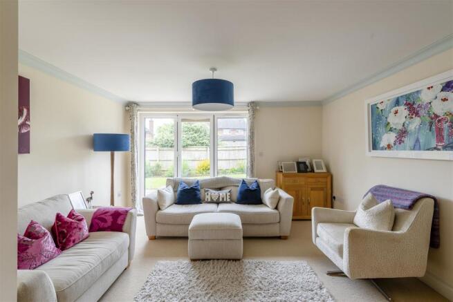 8471754-interior01v2.jpg