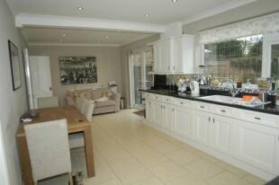 Kitchen/Breakfast Rm