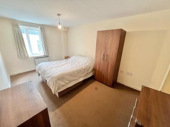 2 bed Apartment to rent Image 5