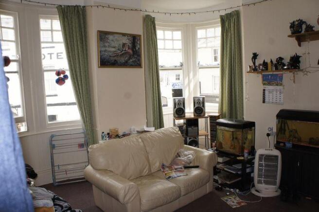 Flat 1 - lounge