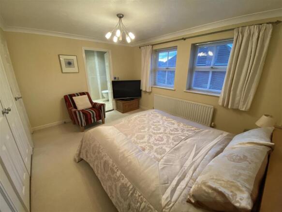30 St Lawrence Park Bedroom 2.jpg