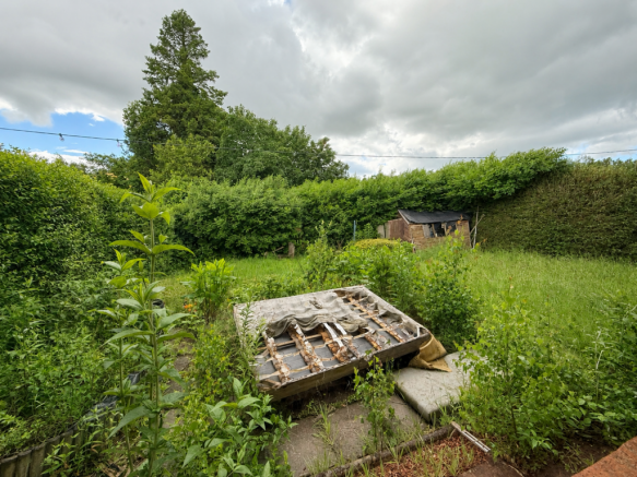 1 Briarbank, Back Road, Locharbriggs, Dumfries, DG